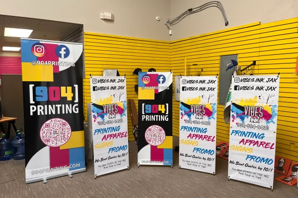 Publicidad que Impacta: Guía para Elegir Banners, Vinilos y Letreros para tu Negocio
